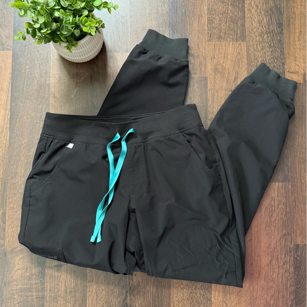 Figs Lined Zamora Jogger - Picture 2 of 8